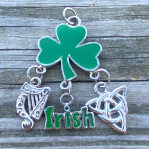 Irish Shamrock pendant with Harp and triquetra silver plated - Picture 2 of 7
